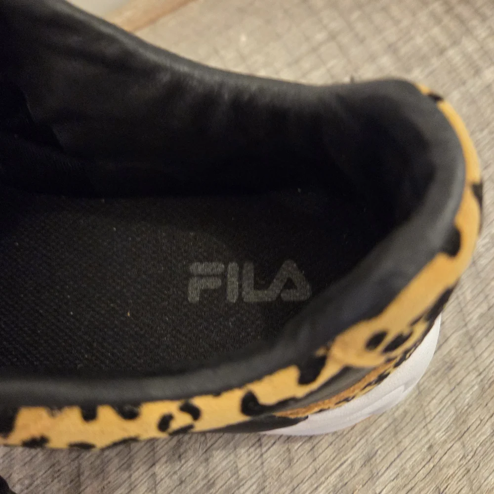 Leopard Print Women's Fashion Sneakers - Black & Tan